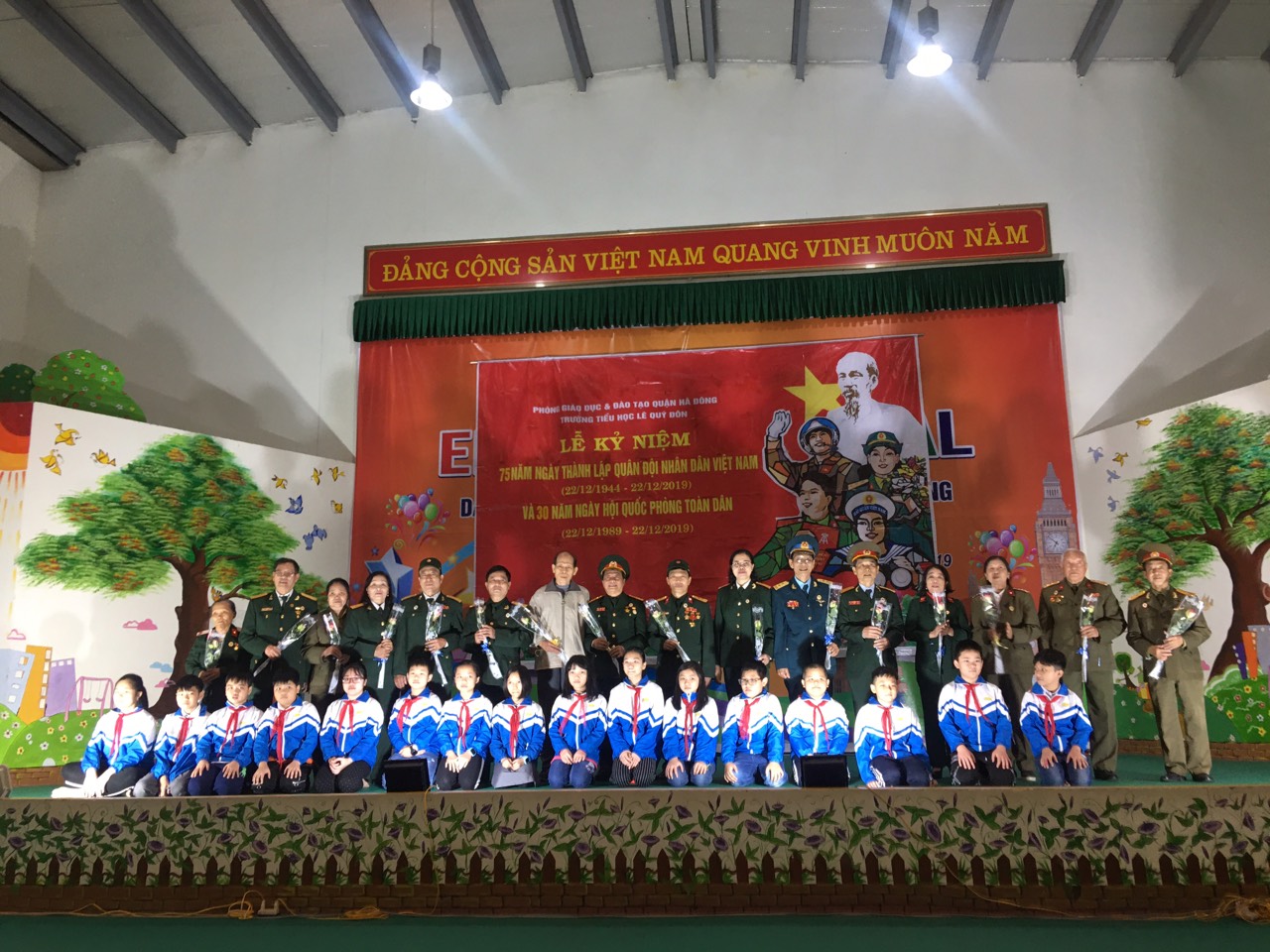 Mít tinh kỉ niệm ngày thành lập Quân đội Nhân dân Việt Nam 22-12