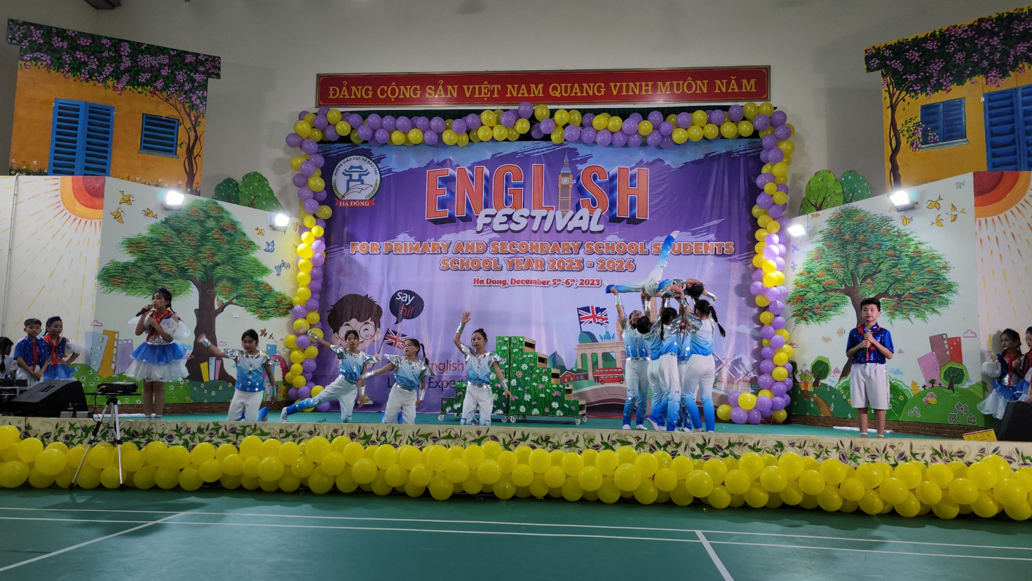 Festival Tiếng Anh - sân chơi trí tuệ dành cho học sinh Tiểu học và Trung học cơ sở.